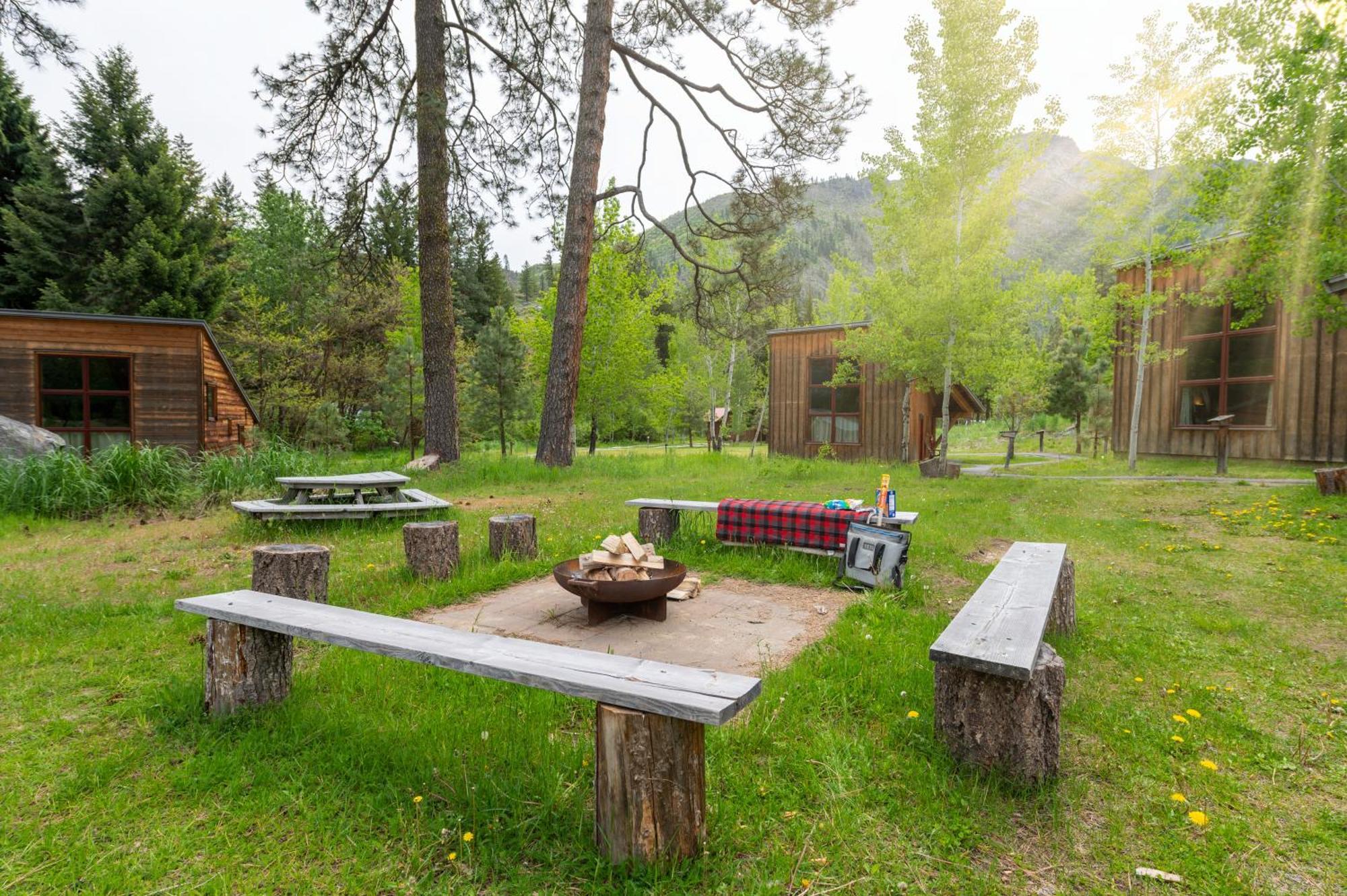 Sleeping Lady Mountain Resort Левънуърт Екстериор снимка