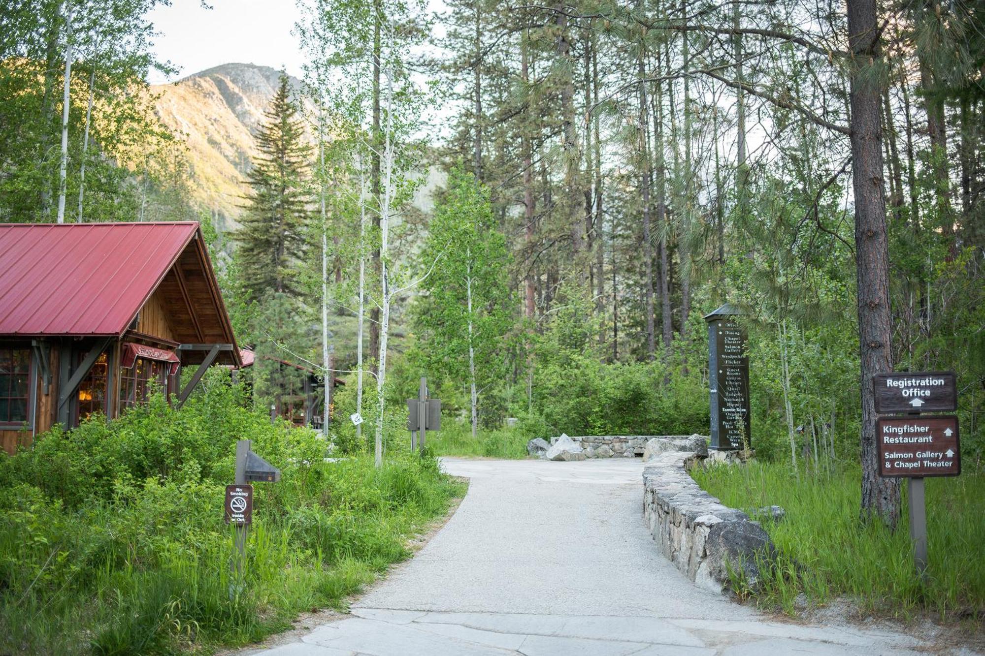 Sleeping Lady Mountain Resort Левънуърт Екстериор снимка