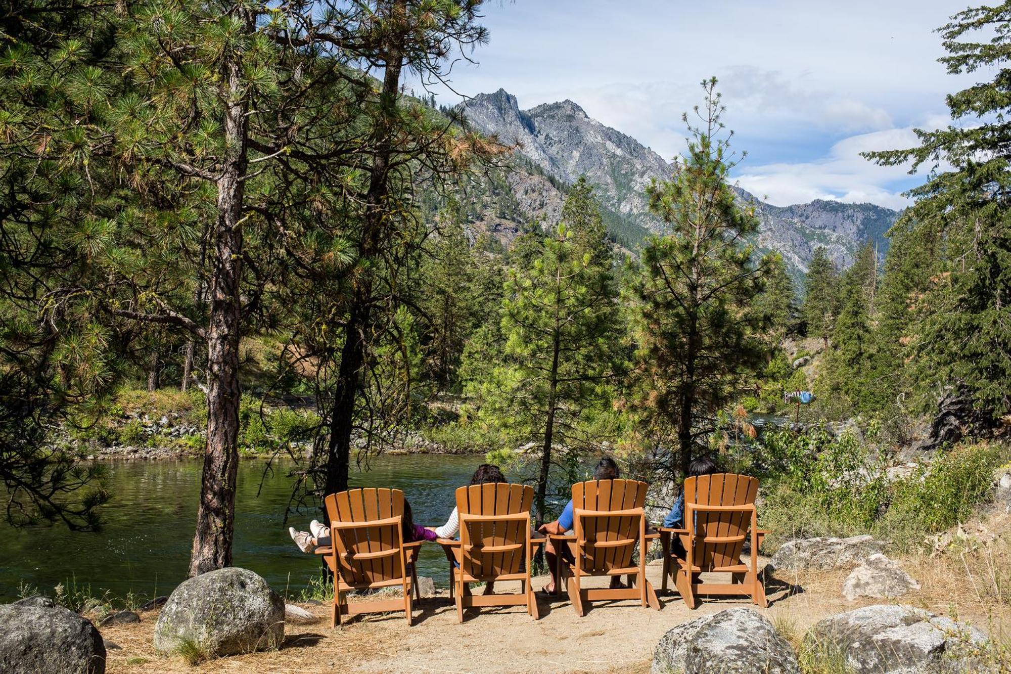 Sleeping Lady Mountain Resort Левънуърт Екстериор снимка