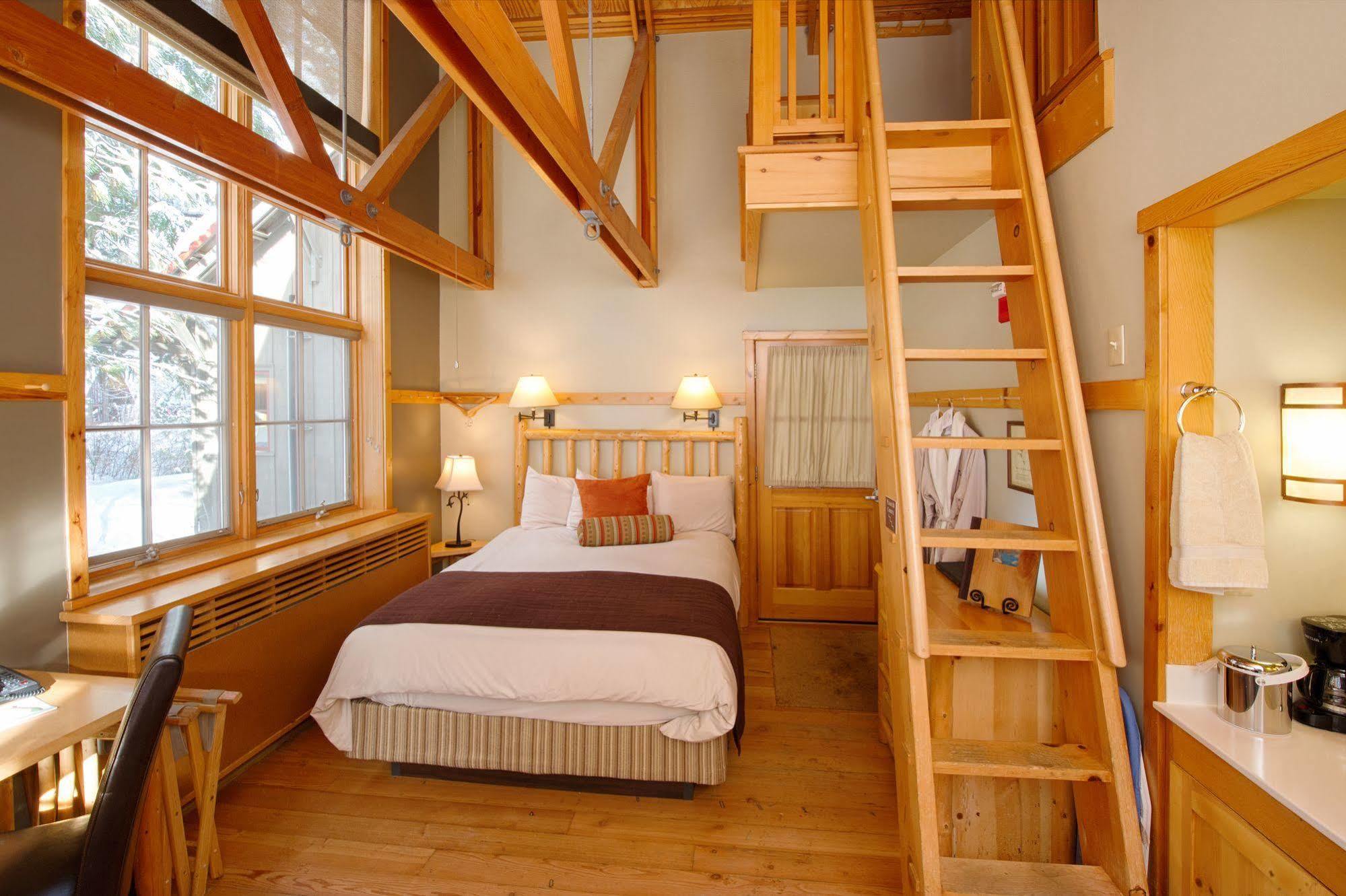 Sleeping Lady Mountain Resort Левънуърт Екстериор снимка