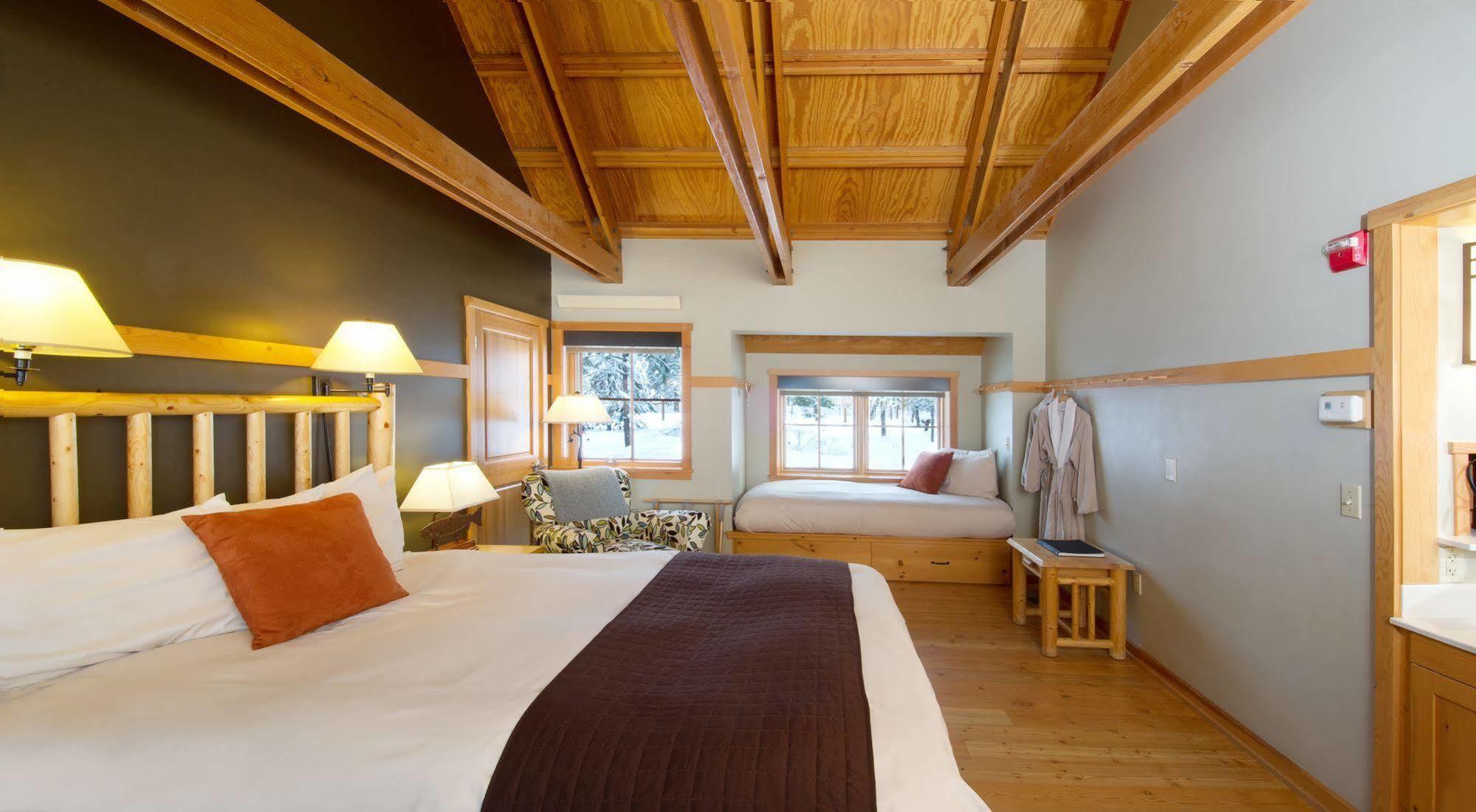 Sleeping Lady Mountain Resort Левънуърт Екстериор снимка