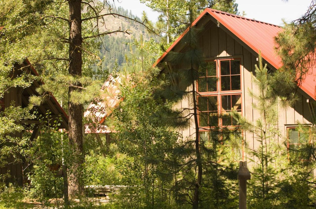 Sleeping Lady Mountain Resort Левънуърт Екстериор снимка